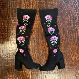 Carlos By Carlos Santana classic - Long boots! Nice embroidery on both sides.